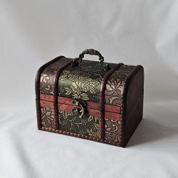 Dřevěná truhlička 2